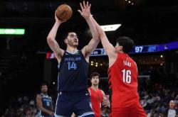 灰熊(xióng)中锋周志豪再传伤情(qíng)，恐缺陣(zhèn)至少4周影响战绩