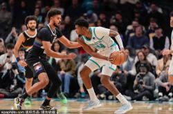 贾马爾(ěr)·默里與(yǔ)杰伦·布朗(lǎng)荣膺NBA周(zhōu)最佳(jiā)球员