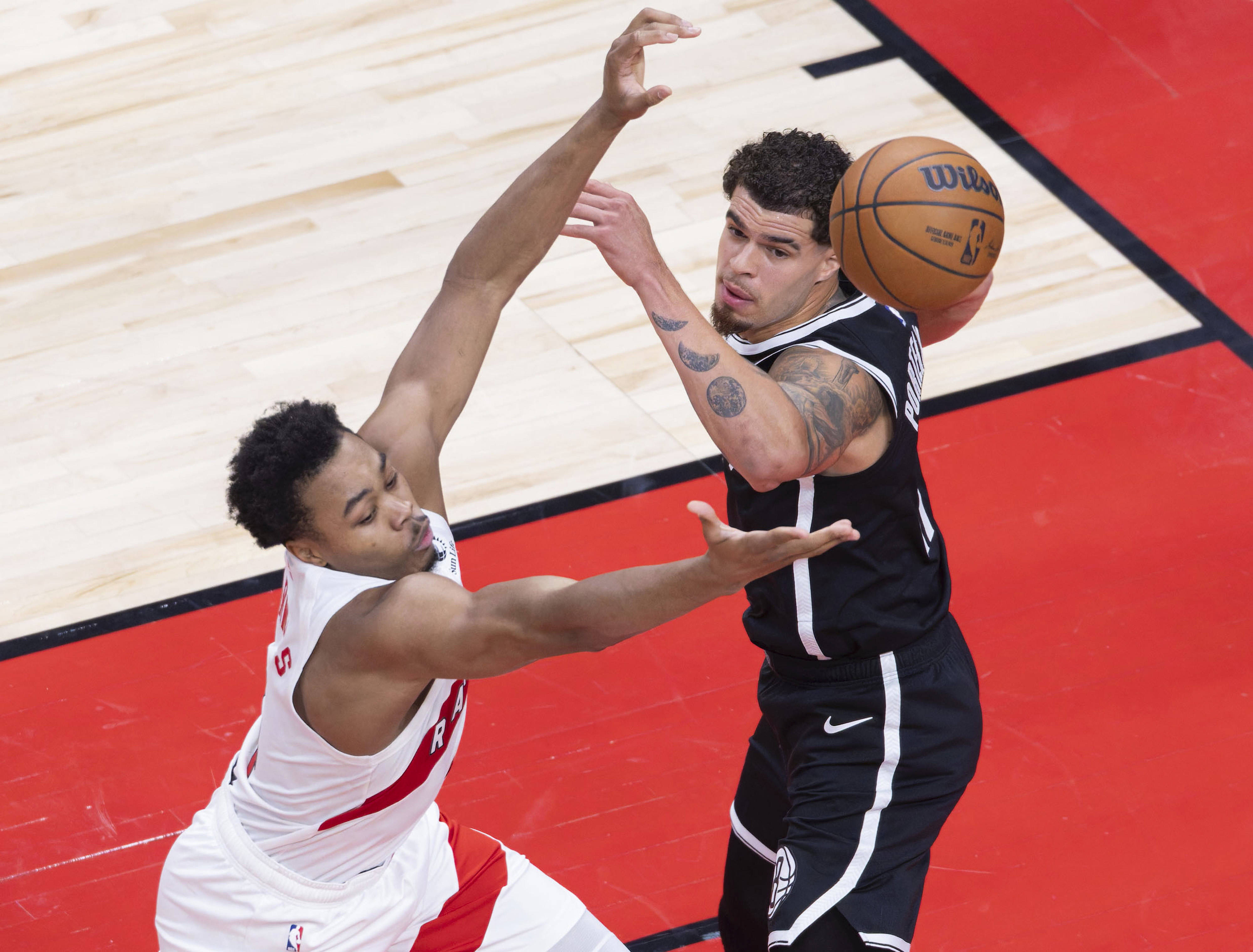 （体育）篮球——NBA季前赛：猛龙胜篮网