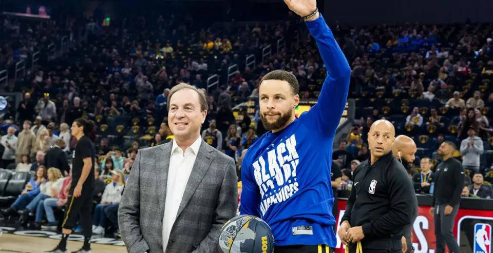 NBA球队最新市值榜：勇士、湖人、尼克斯领跑火箭第10、开拓者第24