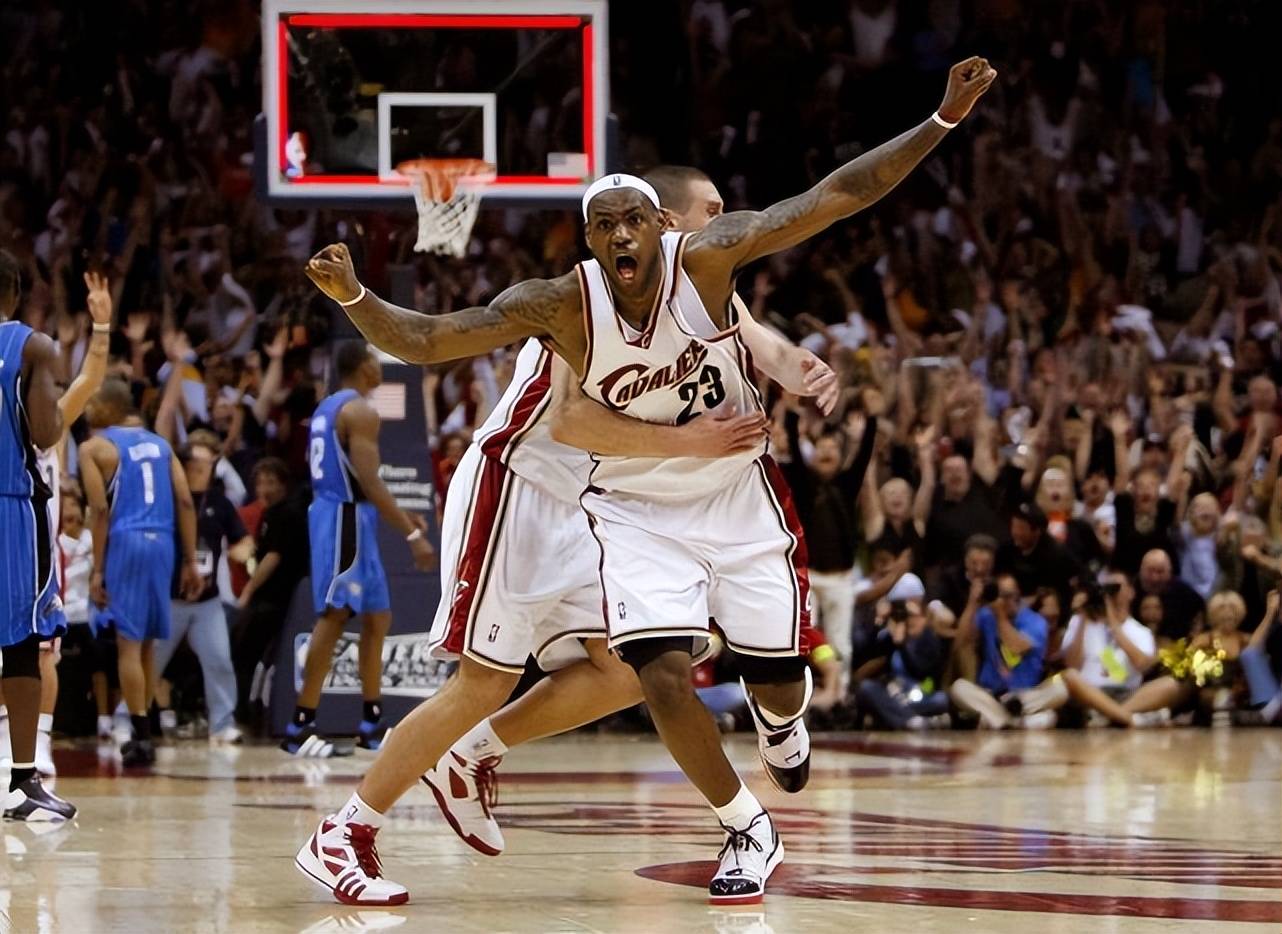 NBA球星季后赛总决赛最后24秒关键球命中率排名，詹姆斯位列第五