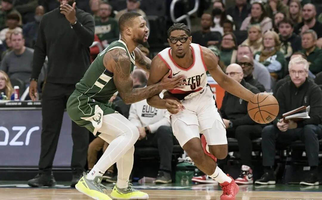 NBA球员斯库特-亨德森腿筋撕裂，遭受重伤