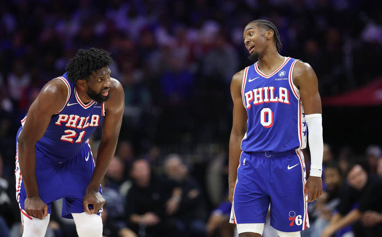 恩比德复出，76人遭逆转失去东部第一！马克西生日狂砍24分战绩不容忽视