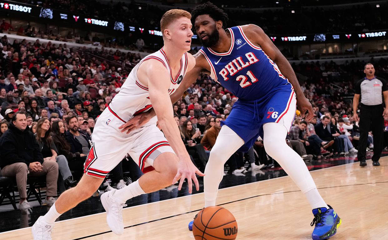 恩比德复出，76人遭逆转失去东部第一！马克西生日狂砍24分战绩不容忽视