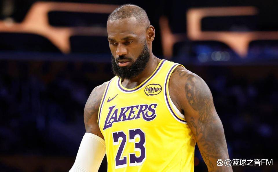 詹姆斯刷数据引热议！前NBA球员直言不喜欢