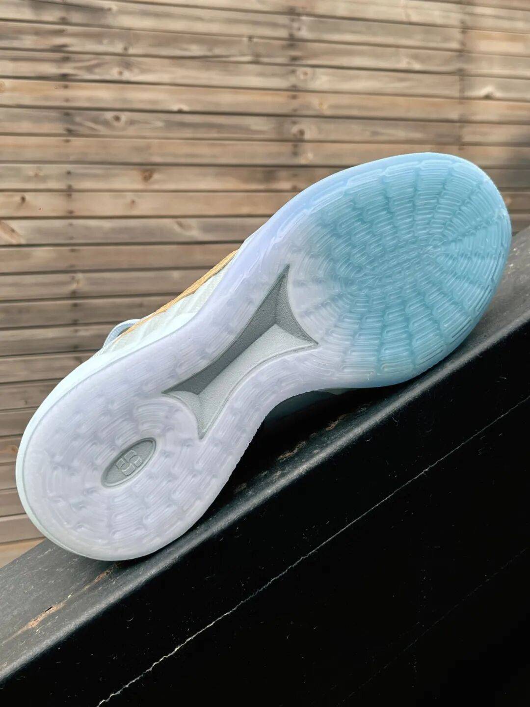 Sabrina 3 正式登场，这双女篮球星签名鞋成为很多朋友日常打球的首选