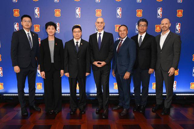 连签大单！NBA中国赛期间 NBA中国与中国篮协、微博、阿里云均签约